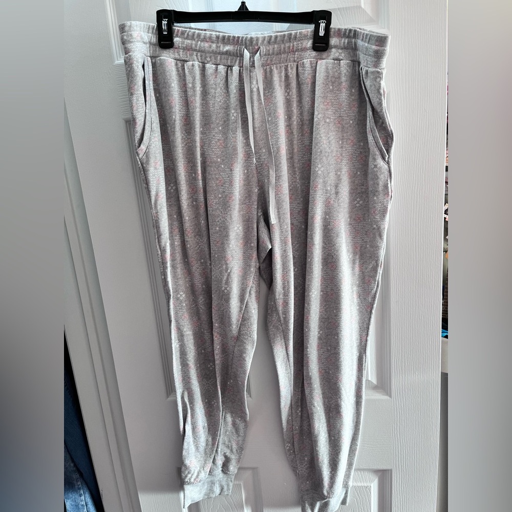 Secret treasures sleepwear essentials, gray pink and white print, joggers